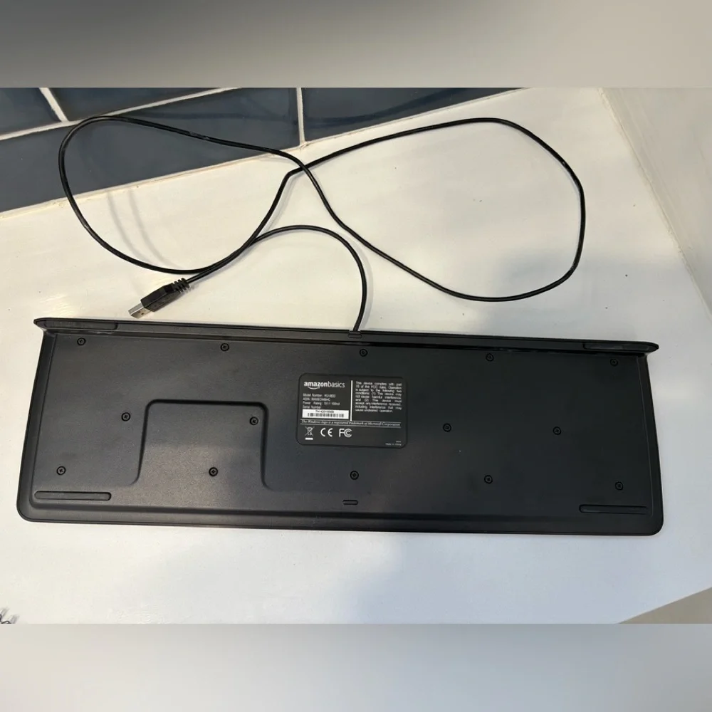 Amazon Basics Black Wired Keyboard